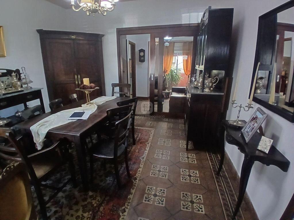 Venta de Casa en La Blanqueada con Garage y Barbacoa