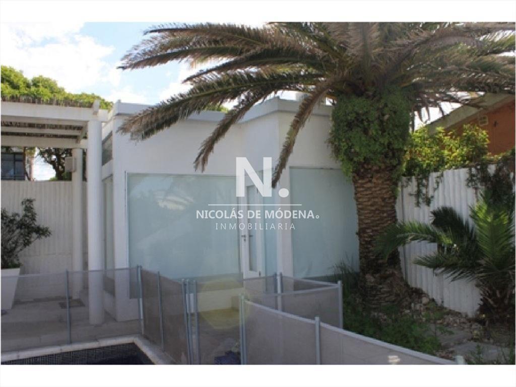 Casa en venta con vista al mar.