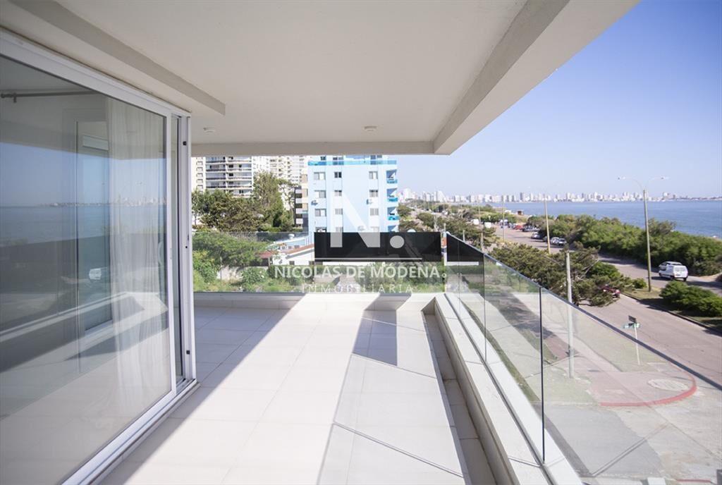 Se vende apartamento de 3 dormitorios en Edificio