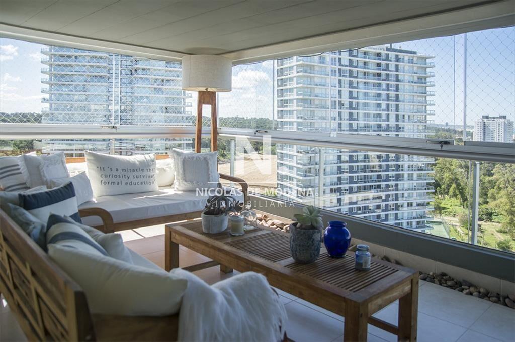 Penthouse en Punta del Este, playa brava 4 dormitorios