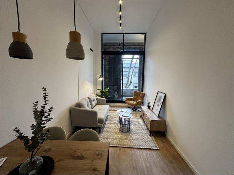 Estrene Apartamento 2 Dormitorios con Balcón al frente en C