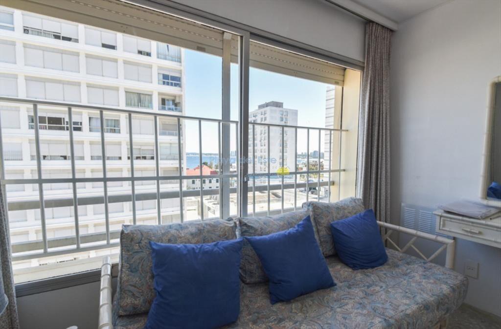 Apartamento en venta de 2 dormitorios . Reciclado