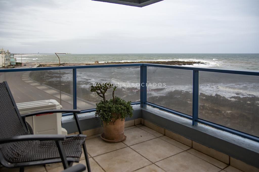 Penthouse en venta frente al mar en Puerto Lobo, Punta del
