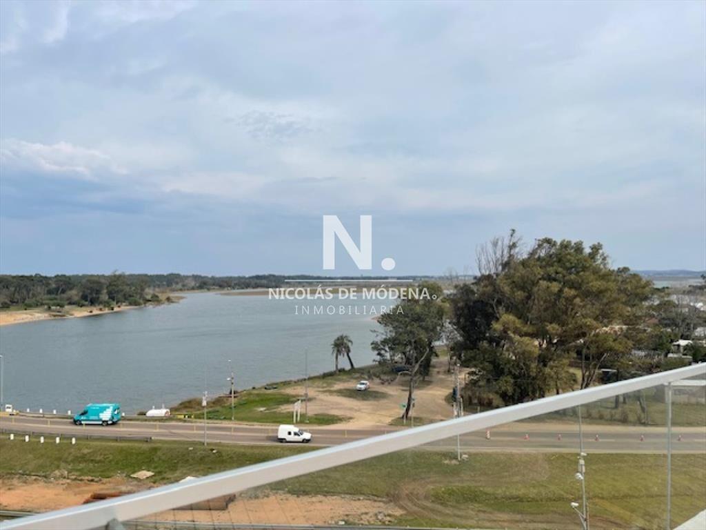 Apartamento en La Barra, 3 dormitorios *