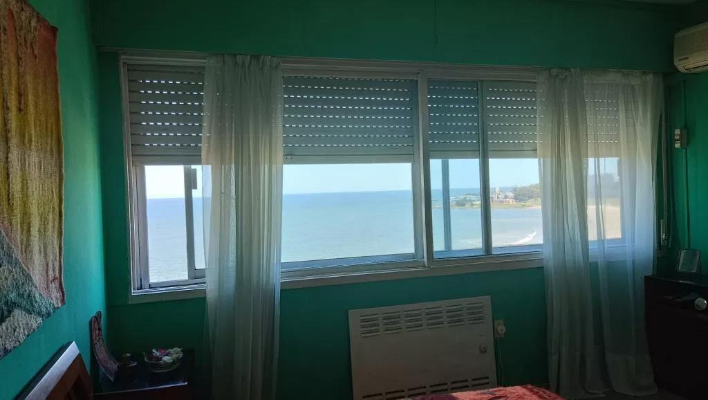 Venta apartamento de 2 dormitorios frente al mar en Malvin