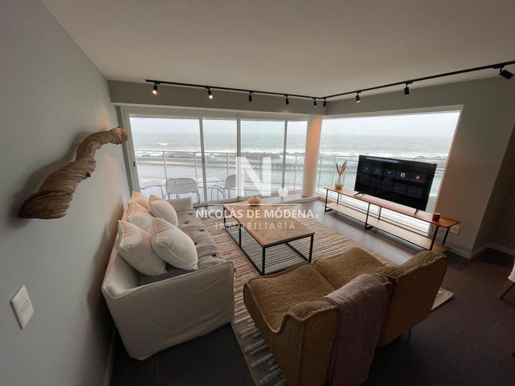 Apartamento con excelente vista, a metros del mar