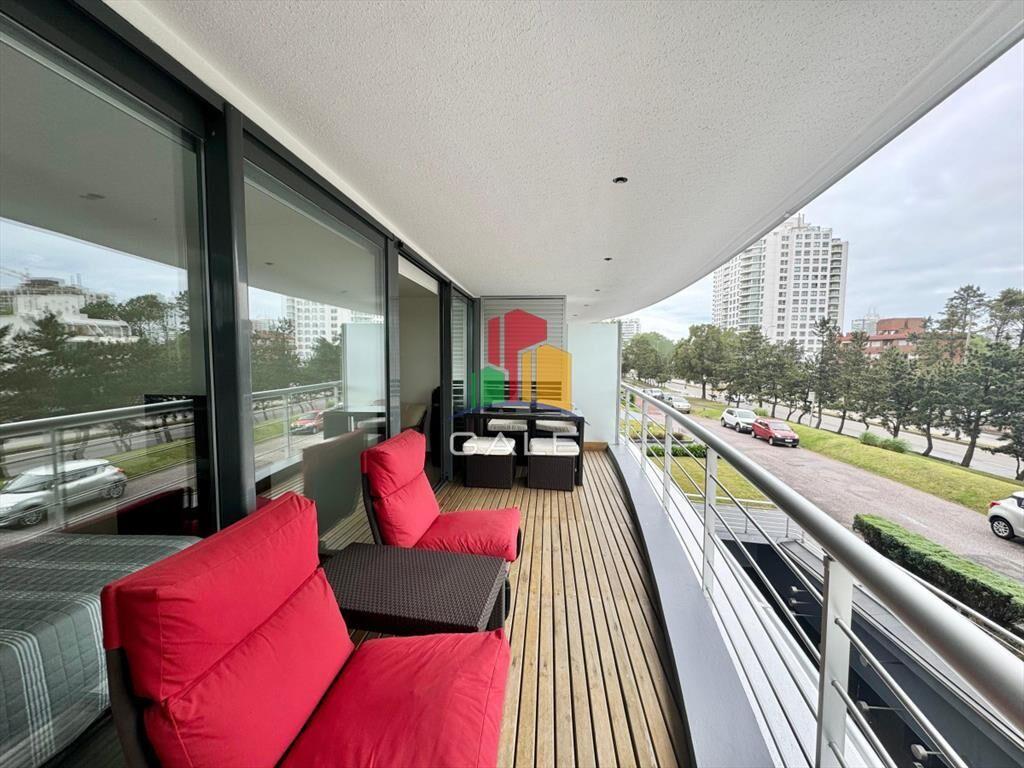 Apartamento en alquiler de dos dormitorios Playa Brava