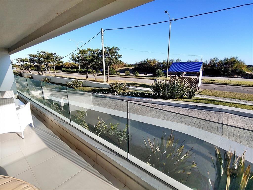 Apartamento en venta en primera linea en Punta del Este.