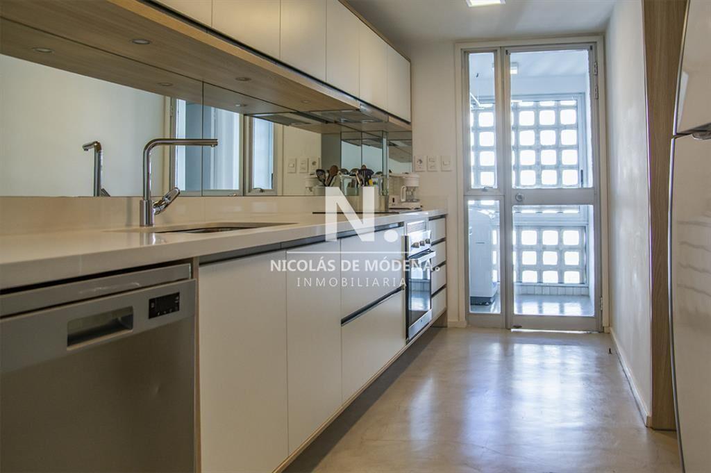 Apartamento en Mansa , 2 y dependencia en venta