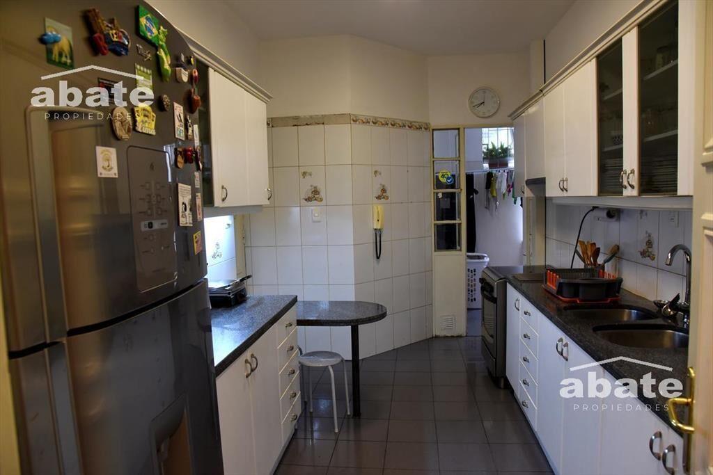 Venta apartamento de 4 dormitorios en Pocitos