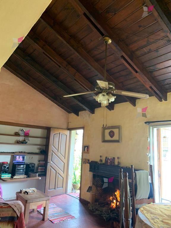 VENTA CASA DE 3 DORMITORIOS BARRIO PINARES