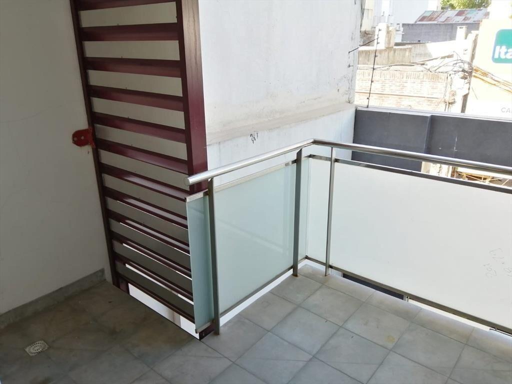 Venta apartamento con renta Cordón Sur Serrano II 201