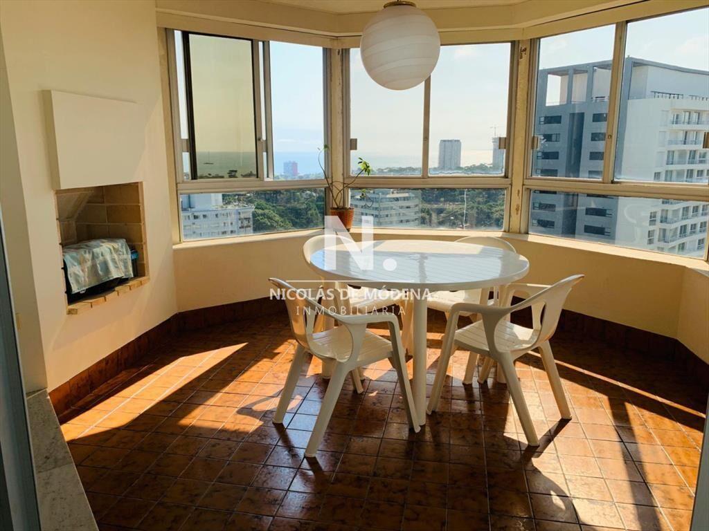 Departamento de 3 dormitorios, en Roosevelt, Punta Del Este