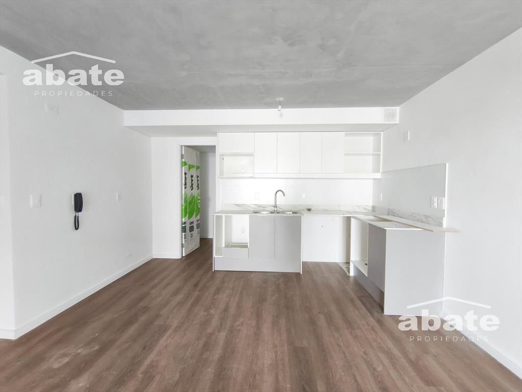 Venta de Apartamento de dos Dormitorios y dos Baños en Poci