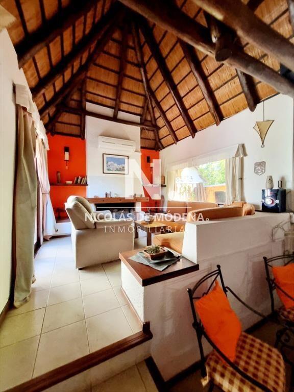 Casa de 4 dormitorios en Pinares en Venta. Punta del Este