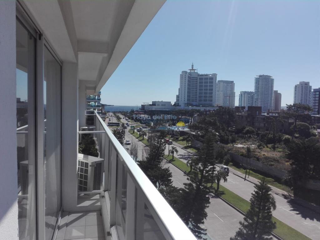 Apartamento en Venta de 2 dormitorios y medio en