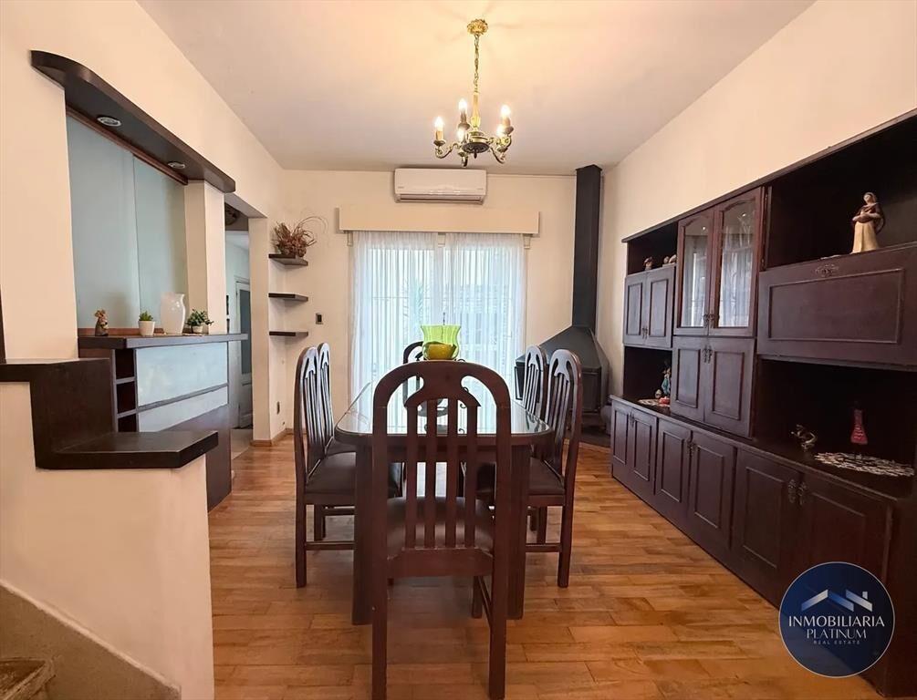 Casa en venta c/ cochera en Punta Carretas