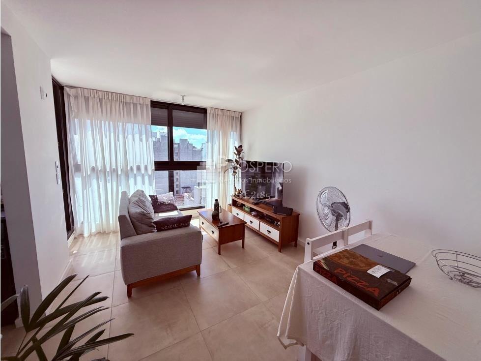2185 venta apto 3 dorm Cordon parrillero garaje C/renta