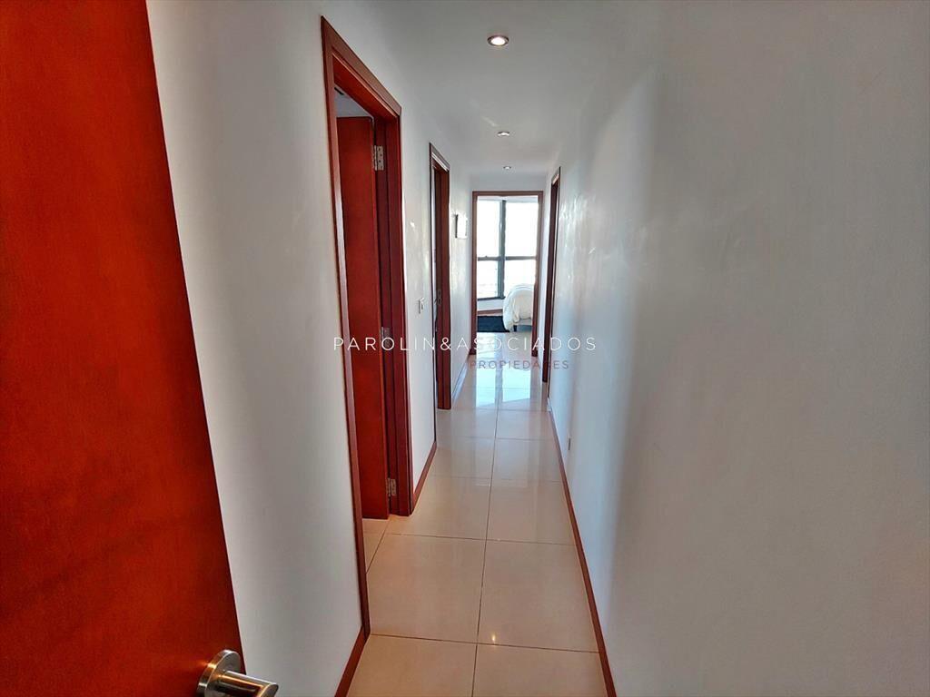 Apartamento en venta de 3 dormitorios en torre Tressesenta,