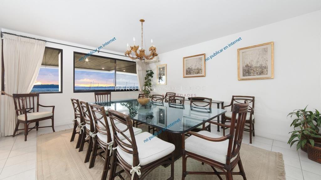 Apartamento en venta de 4 dormitorios en edificio