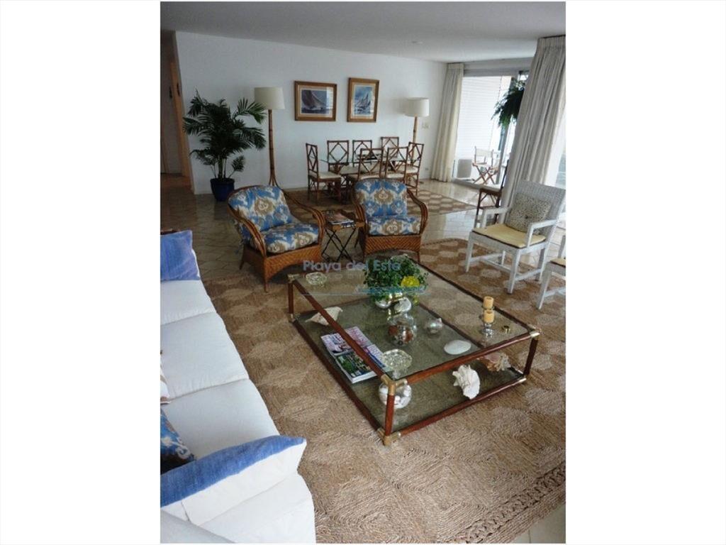 Apartamento en Venta - Edificio Brioni, Punta del