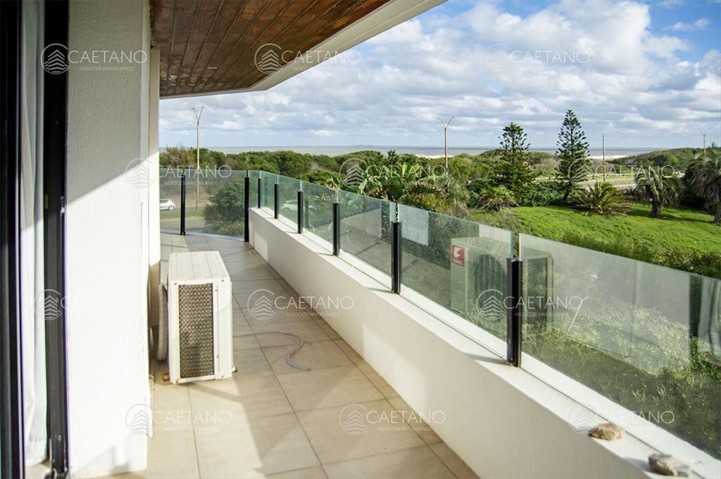 Apartamento de 3 dormitorios ensuite en primera