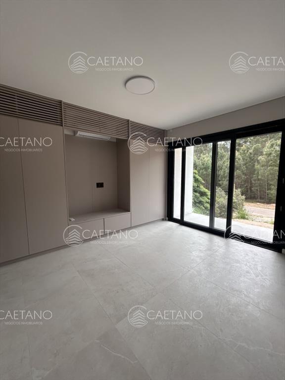 Venta casa en Club del lago Punta Ballena
