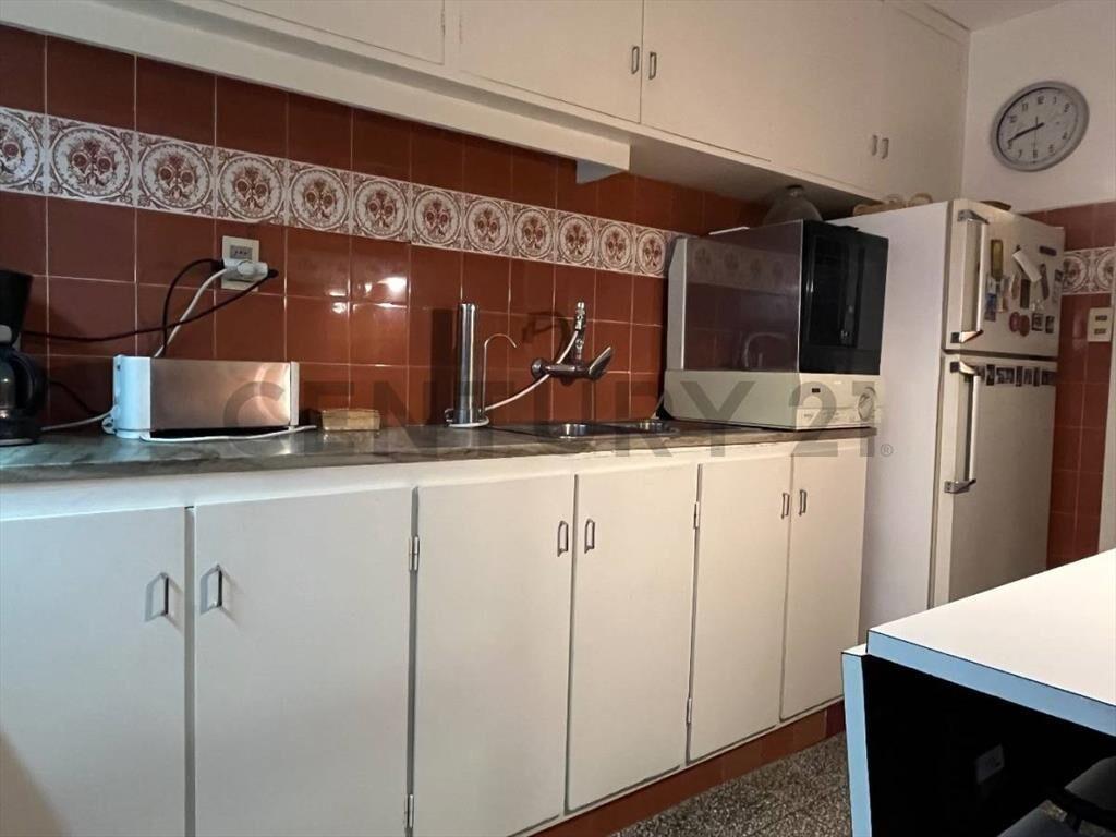 Venta de apartamento al frente Pocitos Nuevo,3 dorm, garage,