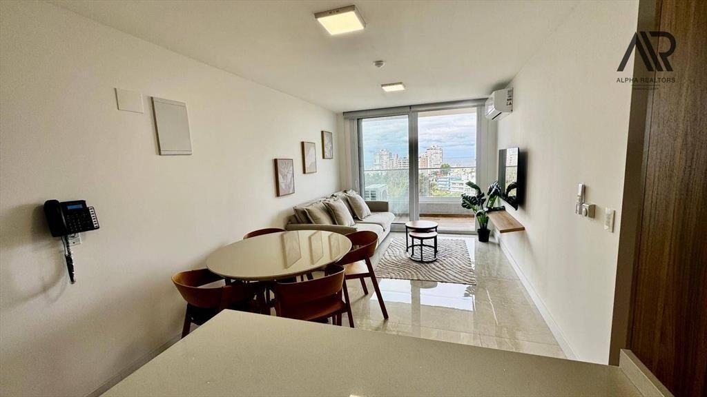 Apartamento en venta c/ cochera en Playa Brava