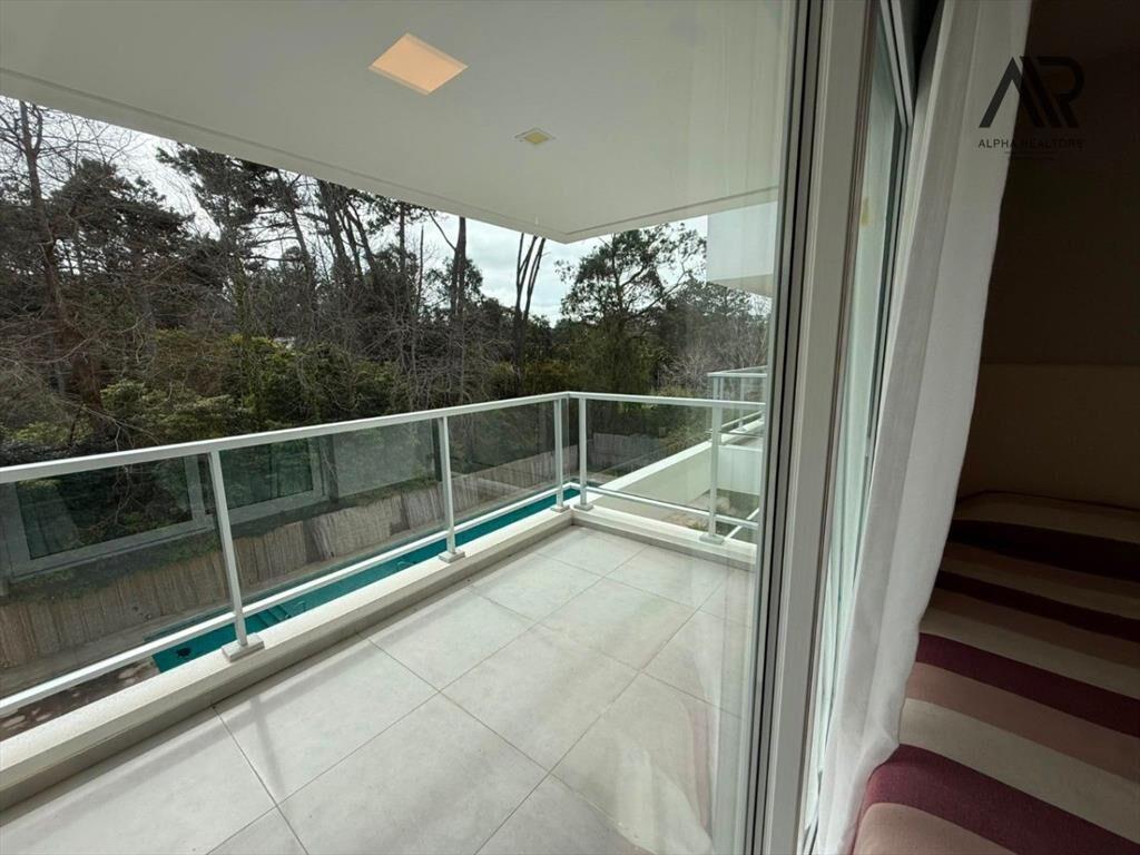Apartamento en venta c/ cochera en Rincón del Indio