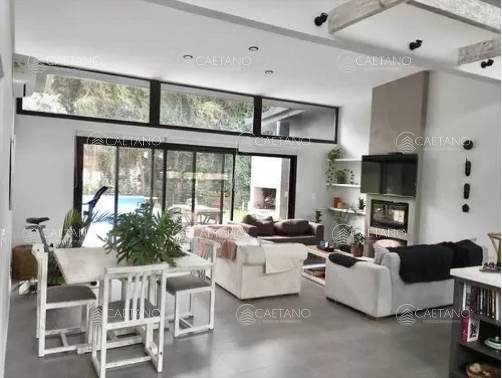 Venta Casa 3 Dormitorios 3 Baños - Zona Punta
