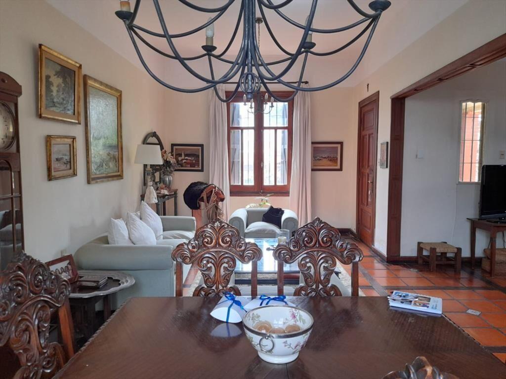 Casa en venta de 5 dormitorios y 3 baños c/ garage x 2 ...
