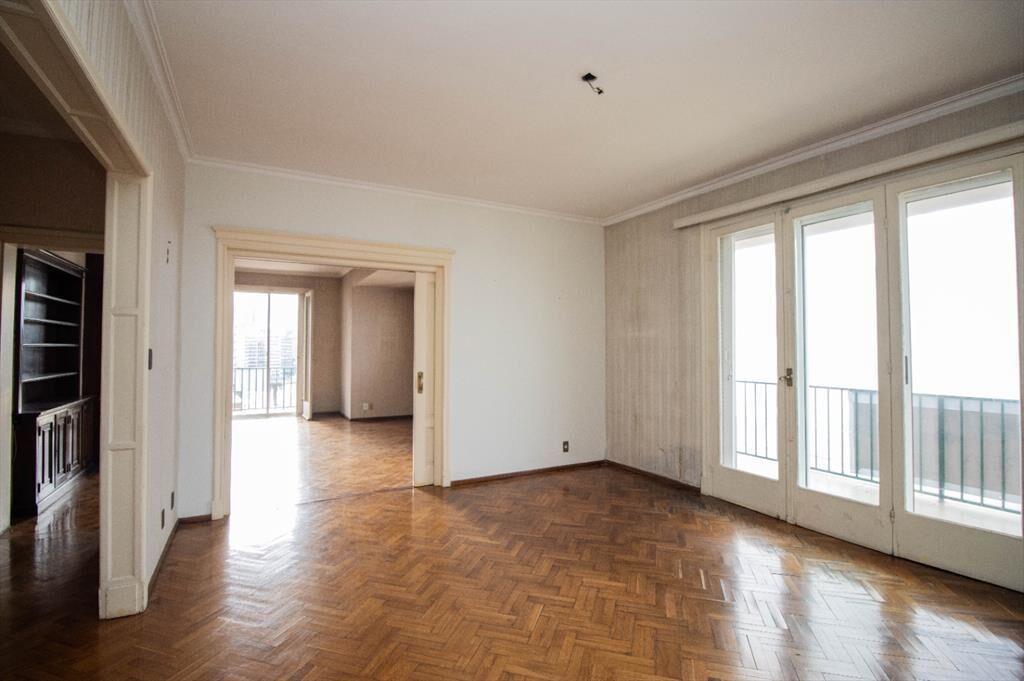 Exclusiva planta apaisada 205 m2 frente al mar en Pocitos!!