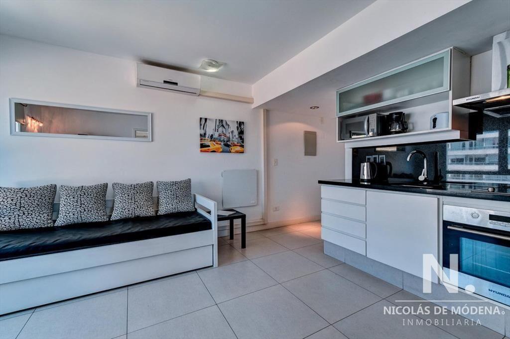 Venta de apartamento céntrico de un dormitorio con servici