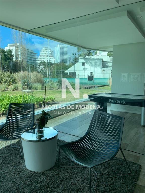 Alquila apartamento de 1 dormitorio en Punta del Este.