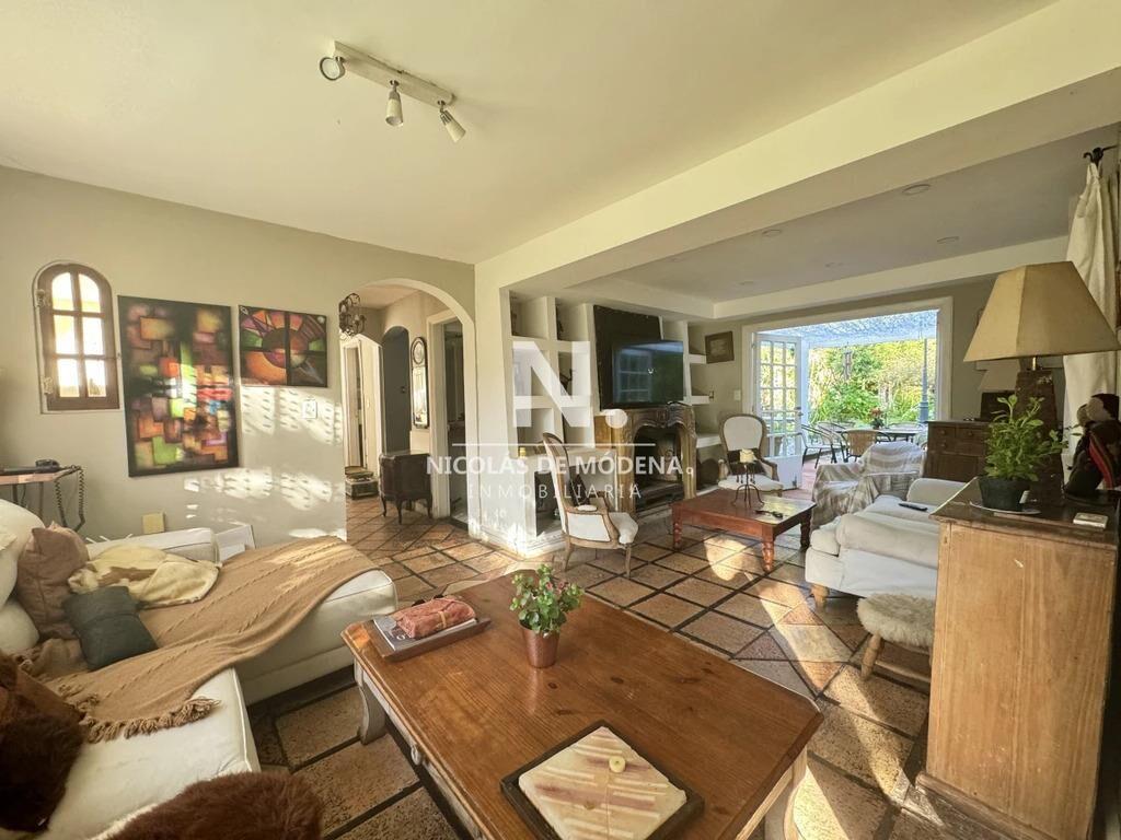 En venta casa en Pinares de 3 dormitorios y