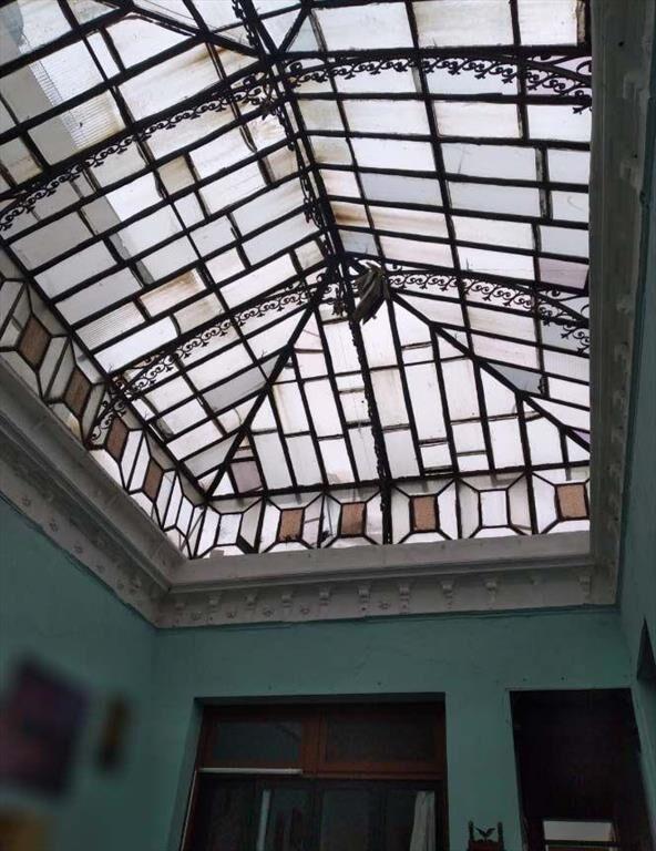 Edificio entero en Rincón casi Plaza Matriz, 1200 m2 !!