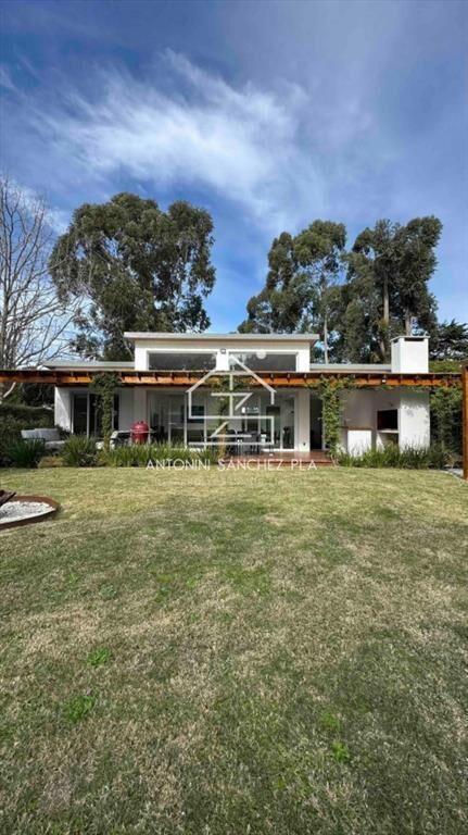 Casa en venta moderna - 3 dormitorios Rincón Del