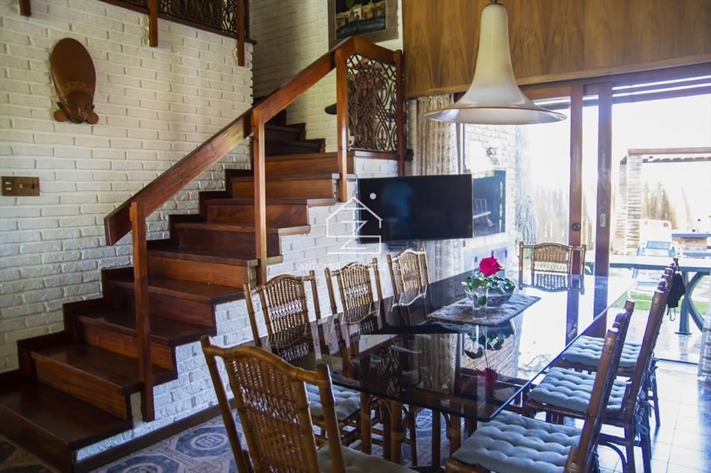Hermosa casa en venta a pocos metros del mar.