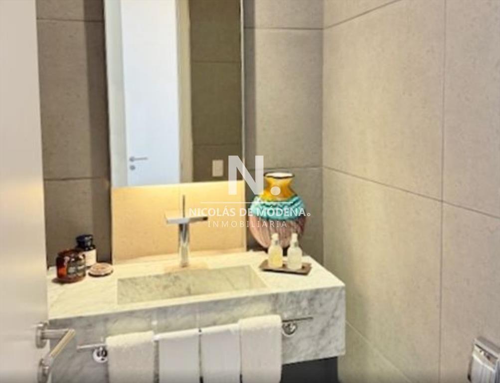 En venta apartamento de 3 dormitorios en Brava,