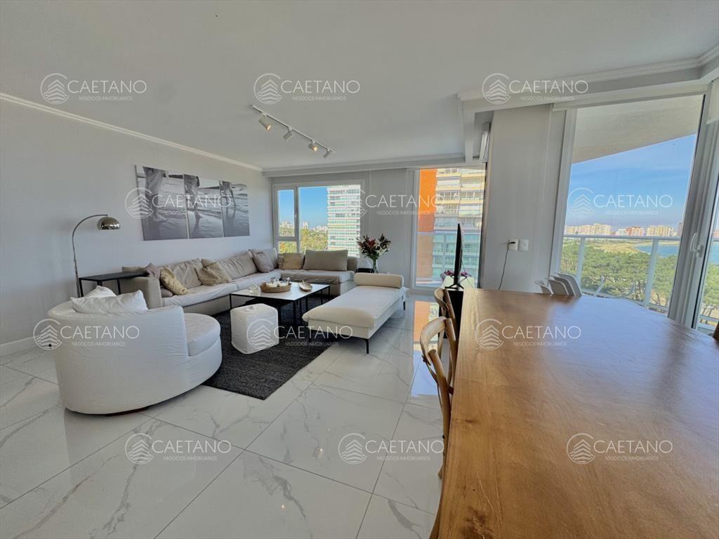PARAMOUNT TOWER PUNTA DEL ESTE VENTA DE APARTAMENTO DE 3 SU