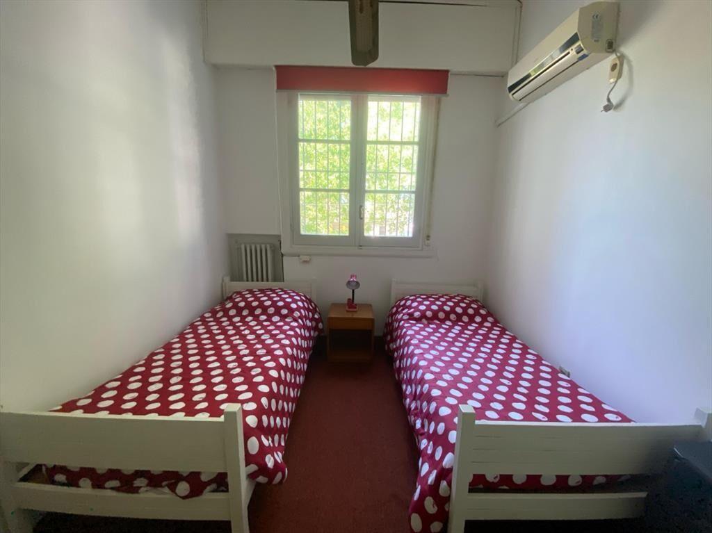 IDEAL EMPRESA O FAMILIAS NUMEROSAS, POSIBLES 3 CASAS.