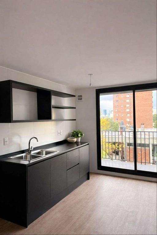 apartamento al frente, 1 dormitorio amplio balcón, conexión