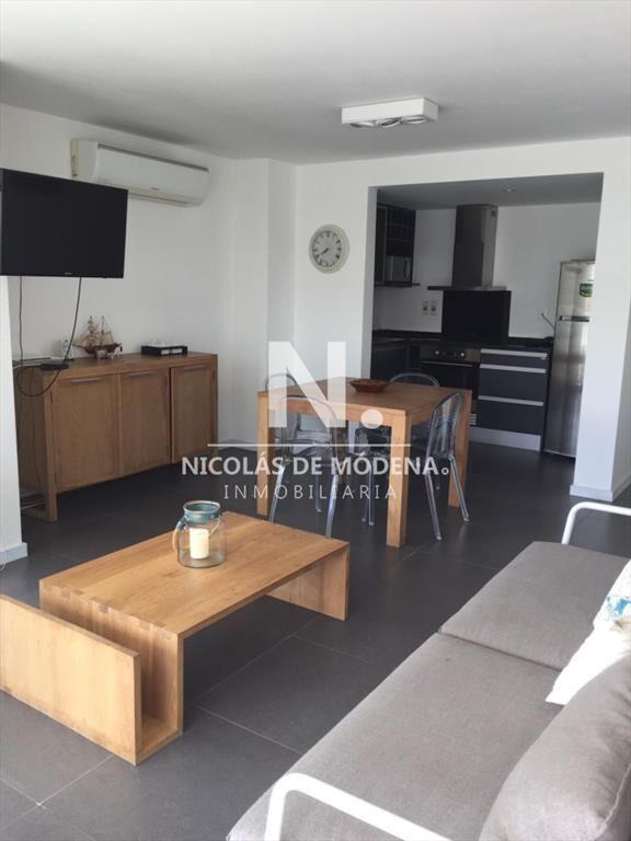Apartamento de 2 dormitorios en venta en a metros