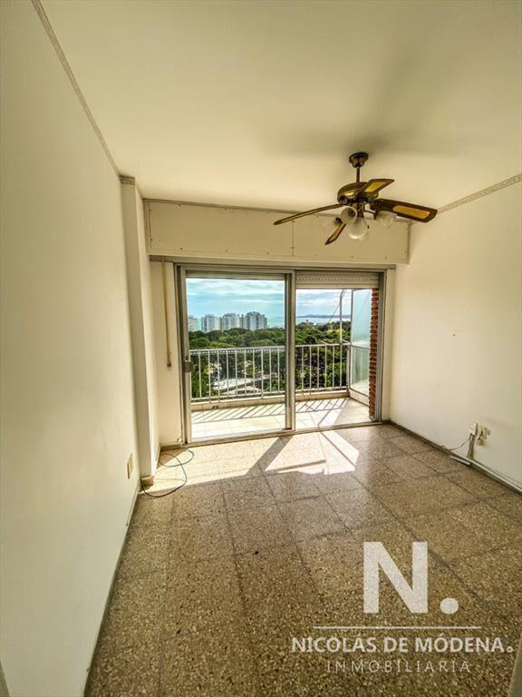 Venta apartamento 2 dormitorios con vista a la playa mansa,