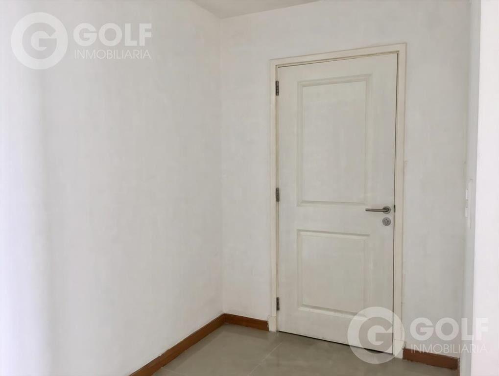 Venta de monoambiente con amplia terraza con renta en Cordó