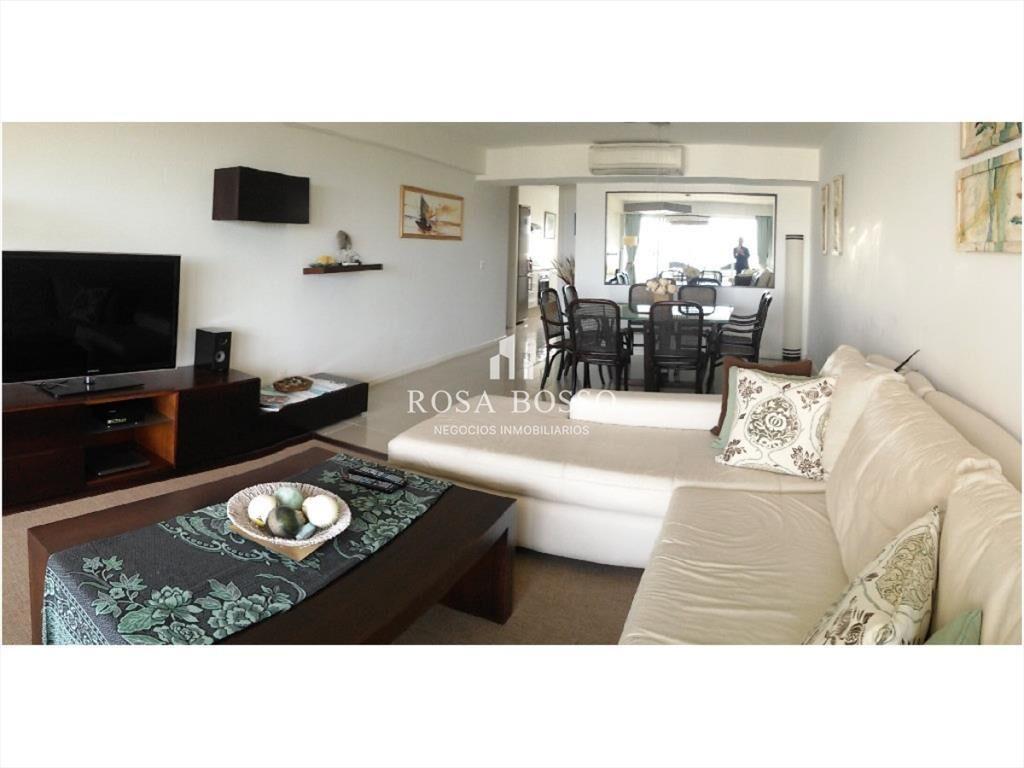 Apartamento de categoría a pasos Del Mar