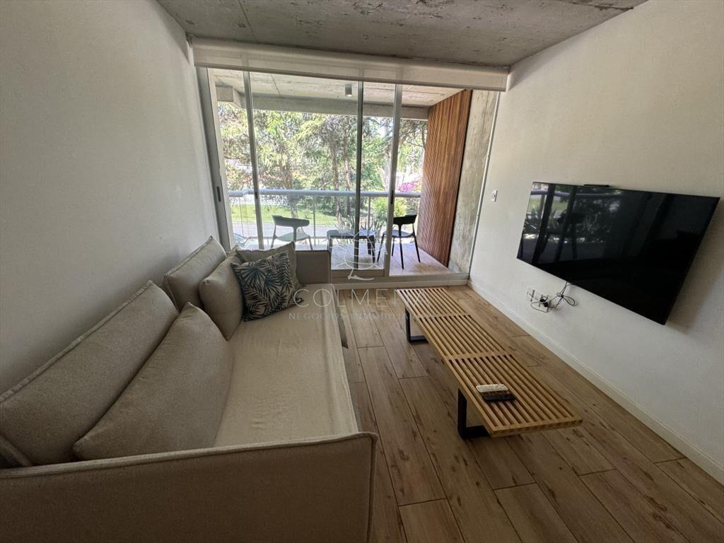 Apartamento en venta de dos dormitorios en Punta