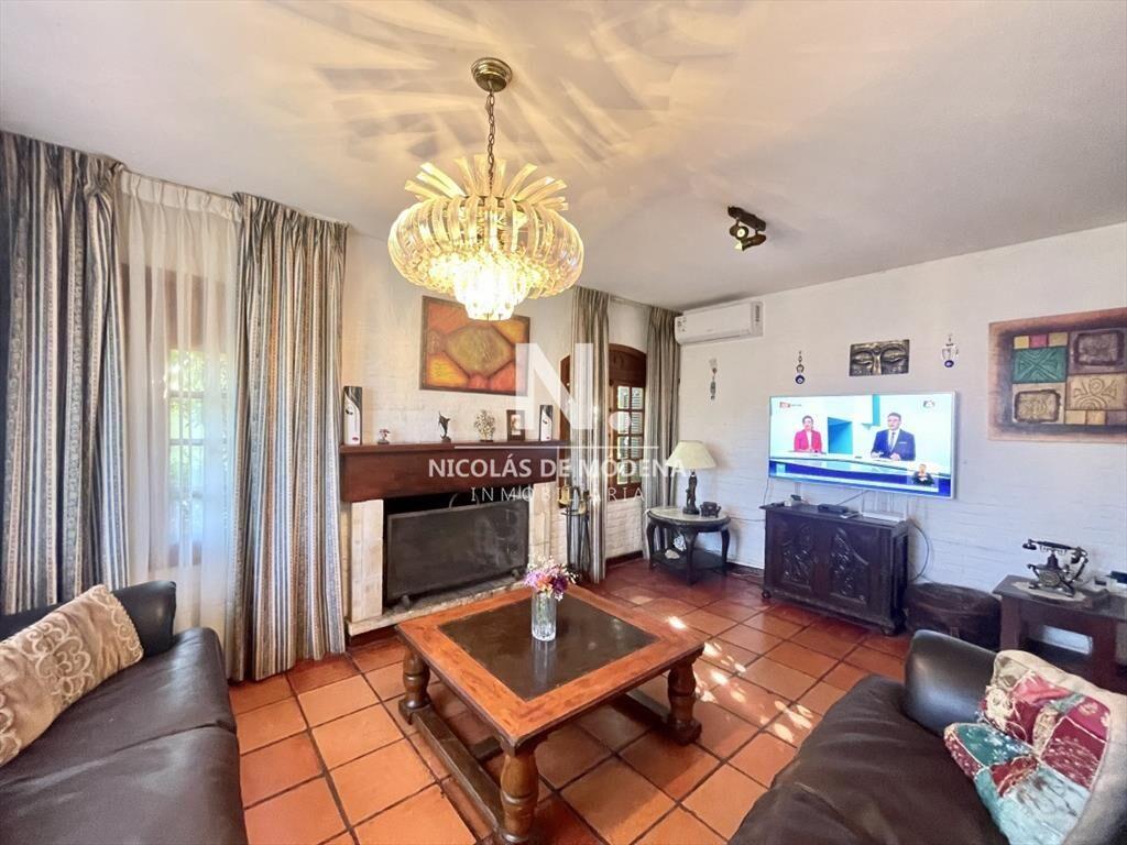 Venta Casa - 5 dormitorios 3 baños - Punta