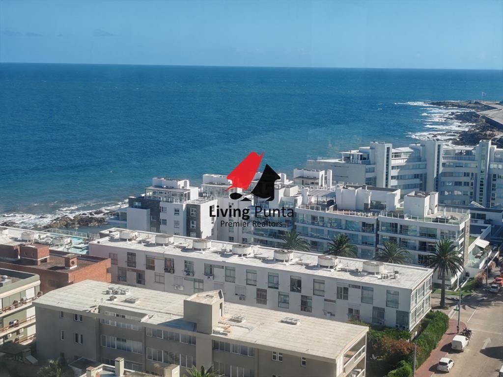 Excepcional unidad en venta. Piso alto y con las